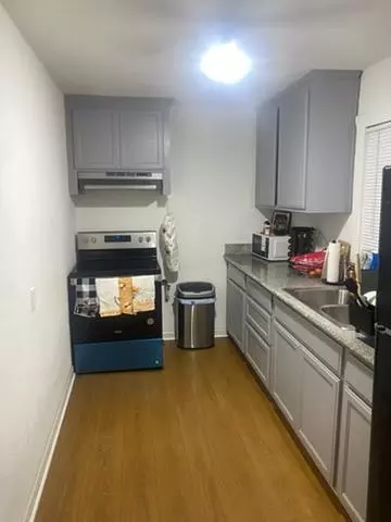 Kitchen - 226 Ruberto St, Modesto, CA 95351 photo 2 of 2
