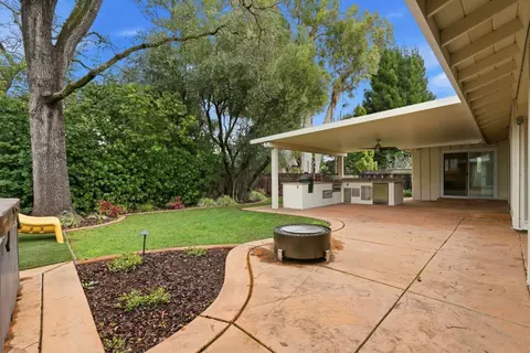 Exterior - 1236 Jacob Ln, Carmichael, CA 95608 photo 12 of 17