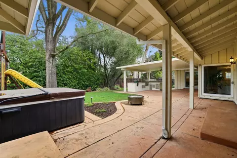 Exterior - 1236 Jacob Ln, Carmichael, CA 95608 photo 11 of 17