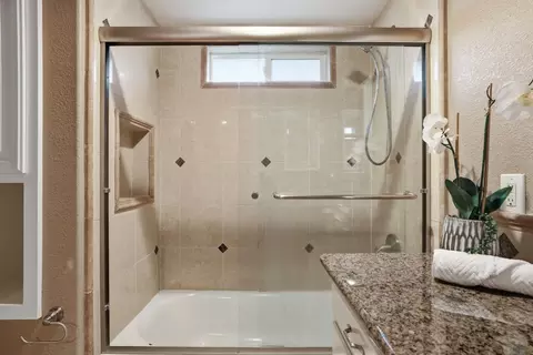 Bath - 1236 Jacob Ln, Carmichael, CA 95608 photo 3 of 6