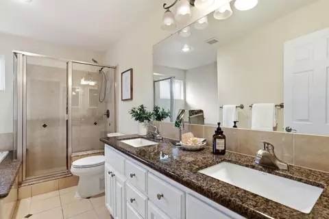 Bath - 1236 Jacob Ln, Carmichael, CA 95608 photo 4 of 6