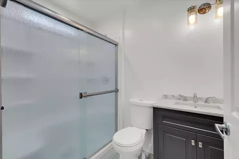 Bath - 2473 Date St, Live Oak, CA 95953 photo 1 of 2
