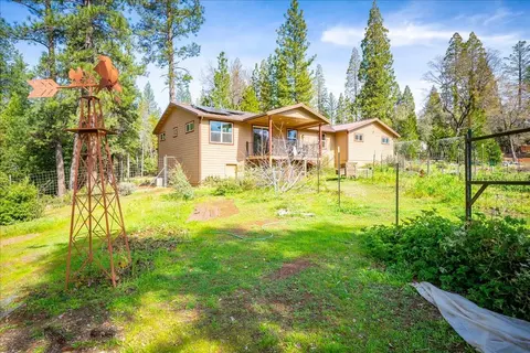Exterior - 7021 Stope Ct, Placerville, CA 95667 photo 6 of 20