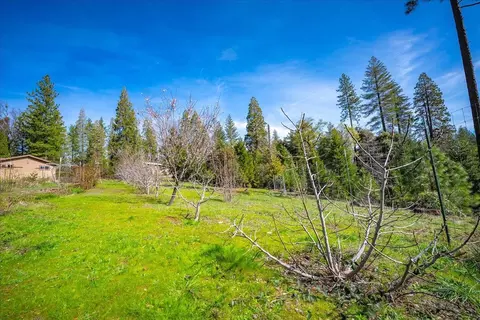 Exterior - 7021 Stope Ct, Placerville, CA 95667 photo 12 of 20