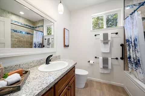 Bath - 7021 Stope Ct, Placerville, CA 95667 photo 3 of 3