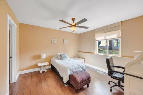 Bedroom - 483 Sunrise Rd, Copperopolis, CA 95228 photo 3 of 10
