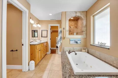 Bath - 483 Sunrise Rd, Copperopolis, CA 95228 photo 3 of 6