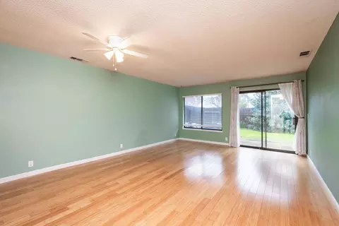 Living - 116 Huerta Pl, Davis, CA 95616 photo 3 of 4