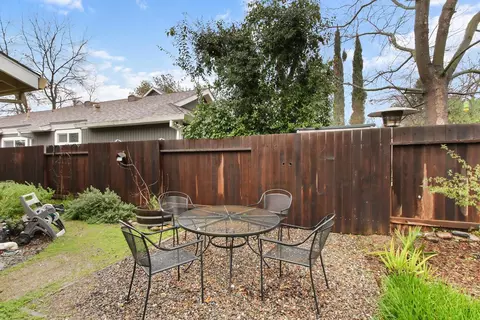 2144 Calaveras Ave, Davis, CA 95616 photo 33
