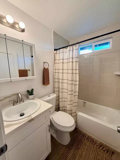 Bath - 245 Delano, Elverta, CA 95626 photo 1 of 1