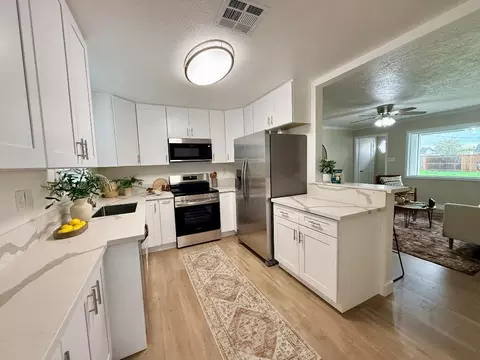 Kitchen - 245 Delano, Elverta, CA 95626 photo 2 of 3