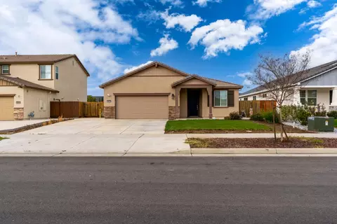 Exterior - 2421 Freestone Dr, Merced, CA 95340 photo 3 of 8