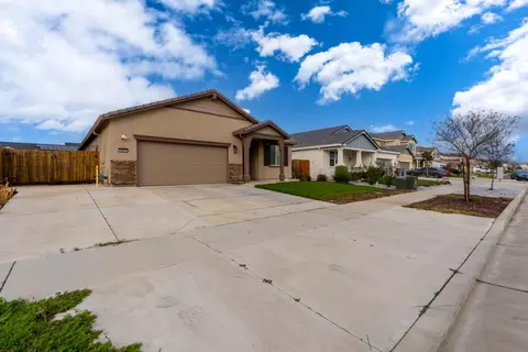 Exterior - 2421 Freestone Dr, Merced, CA 95340 photo 6 of 8