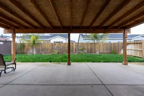 Exterior - 2421 Freestone Dr, Merced, CA 95340 photo 7 of 8