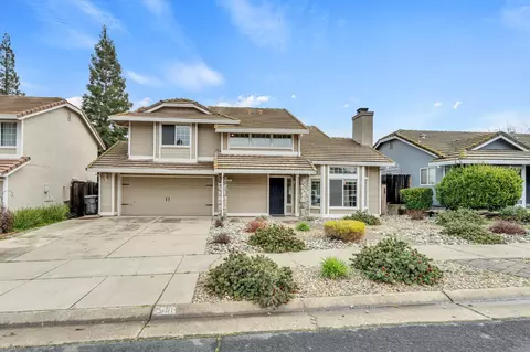 401 Ruby Ct, Roseville, CA 95678 photo 1