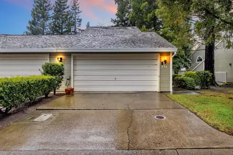 231 Live Oak Cir #2, Roseville, CA 95678