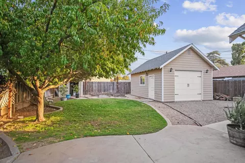 Exterior - 606 Mitchell Ave, Turlock, CA 95380 photo 3 of 4