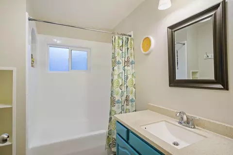 Bath - 606 Mitchell Ave, Turlock, CA 95380 photo 1 of 1