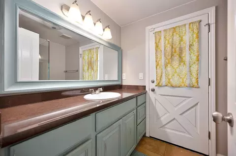 Bath - 3966 Rawhide Rd, Rocklin, CA 95677 photo 1 of 7