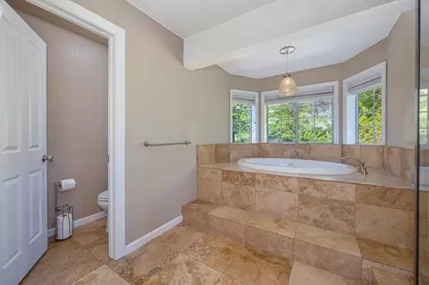 Bath - 3966 Rawhide Rd, Rocklin, CA 95677 photo 4 of 7