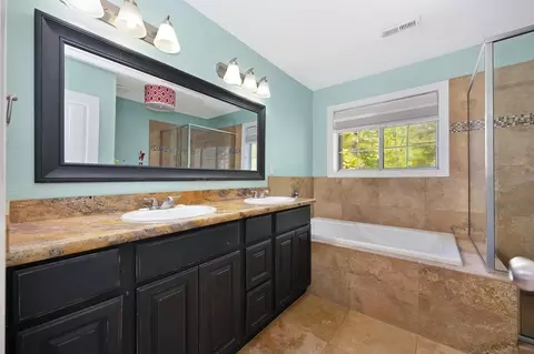 Bath - 3966 Rawhide Rd, Rocklin, CA 95677 photo 6 of 7