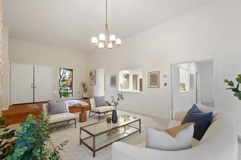 Living - 44240 Clubhouse Dr, El Macero, CA 95618 photo 3 of 7
