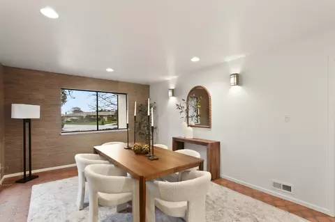 Dining - 44240 Clubhouse Dr, El Macero, CA 95618 photo 2 of 3