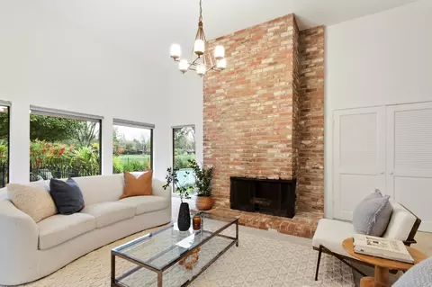 Living - 44240 Clubhouse Dr, El Macero, CA 95618 photo 2 of 7