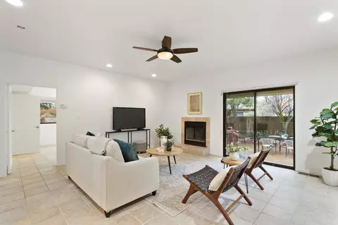 Living - 44240 Clubhouse Dr, El Macero, CA 95618 photo 5 of 7