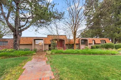 Exterior - 44240 Clubhouse Dr, El Macero, CA 95618 photo 3 of 17