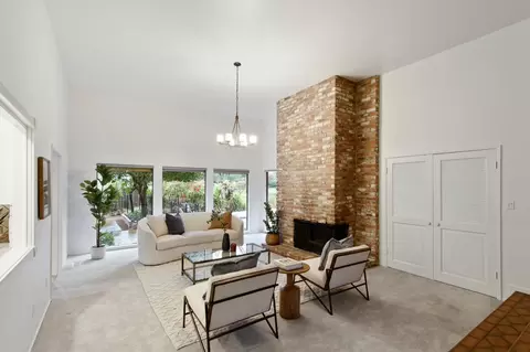 Living - 44240 Clubhouse Dr, El Macero, CA 95618 photo 1 of 7