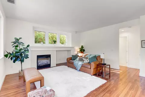 Living - 1120 Colina Ct, Davis, CA 95618 photo 1 of 2