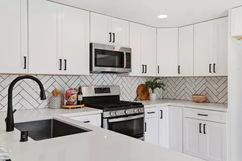 Kitchen - 3110 Strand Rd, Rocklin, CA 95765 photo 8 of 10