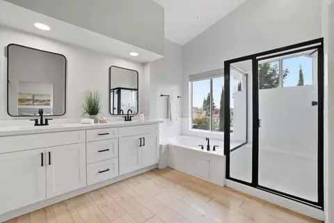Bath - 3110 Strand Rd, Rocklin, CA 95765 photo 4 of 10