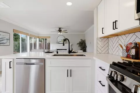 Kitchen - 3110 Strand Rd, Rocklin, CA 95765 photo 7 of 10