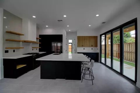 Kitchen - 1526 3rd St, Escalon, CA 95320 photo 7 of 8
