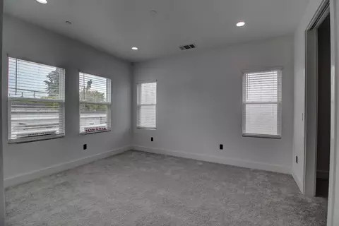 Bedroom - 1526 3rd St, Escalon, CA 95320 photo 9 of 11