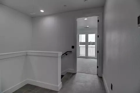 Entry Way - 1526 3rd St, Escalon, CA 95320 photo 6 of 6