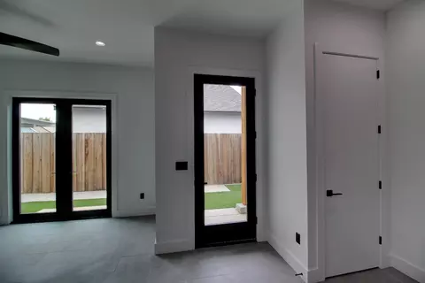 Entry Way - 1526 3rd St, Escalon, CA 95320 photo 1 of 6