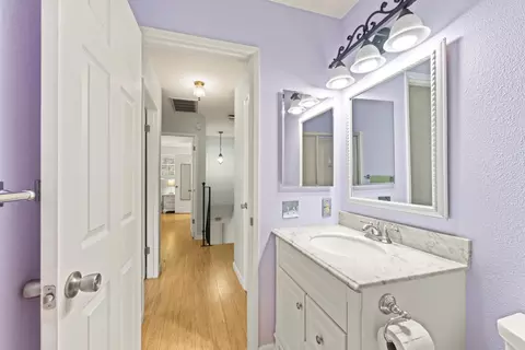 Bath - 4007 Oak Villa Cir, Carmichael, CA 95608 photo 5 of 7