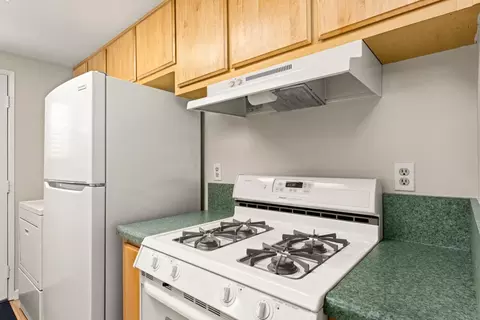 Kitchen - 4007 Oak Villa Cir, Carmichael, CA 95608 photo 5 of 6