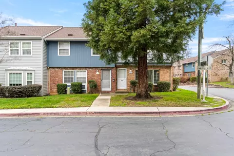 Exterior - 4007 Oak Villa Cir, Carmichael, CA 95608 photo 17 of 24