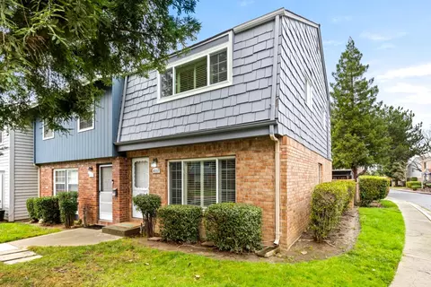 Exterior - 4007 Oak Villa Cir, Carmichael, CA 95608 photo 2 of 24