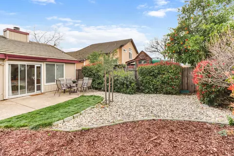 Exterior - 4714 Durham Ct, Rocklin, CA 95765 photo 7 of 9