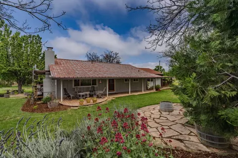 10801 Shenandoah Rd, Plymouth, CA 95669