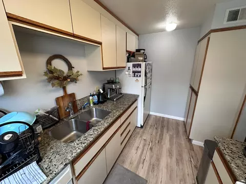 Kitchen - 2128 Bueno Dr #18, Davis, CA 95616 photo 4 of 4