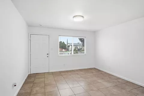 Living - 837 Inyo Ave, Modesto, CA 95358 photo 2 of 2