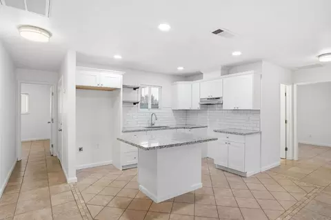 Entry Way - 837 Inyo Ave, Modesto, CA 95358 photo 1 of 1