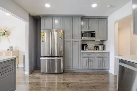 Kitchen - 181 Laguna Dr, Tracy, CA 95376 photo 2 of 6