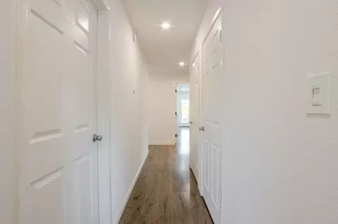 Entry Way - 181 Laguna Dr, Tracy, CA 95376 photo 3 of 3